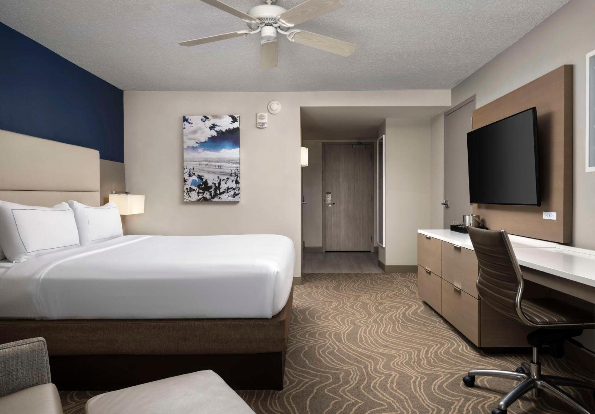 Hilton Virginia Beach Oceanfront Exterior photo