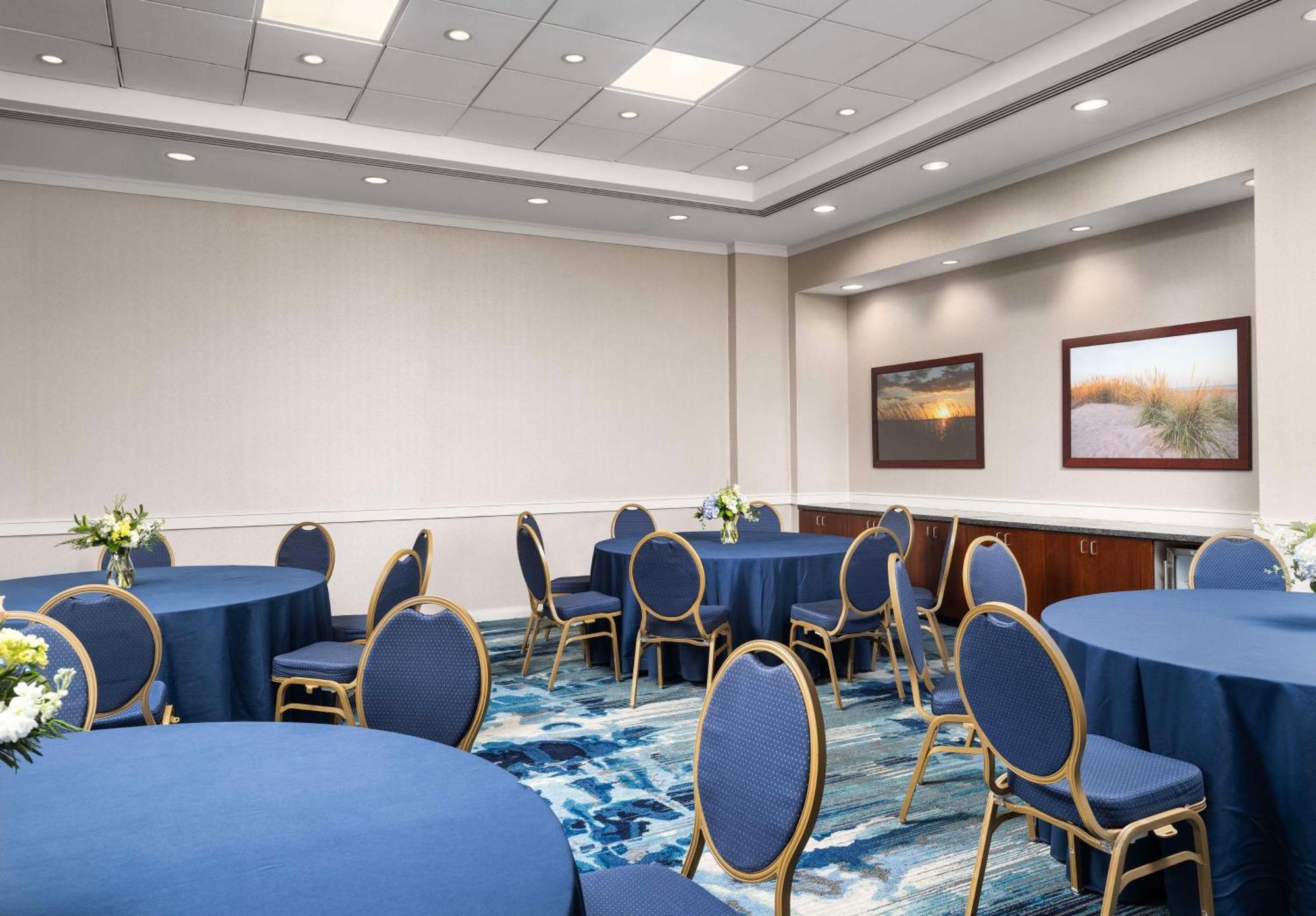Hilton Virginia Beach Oceanfront Exterior photo